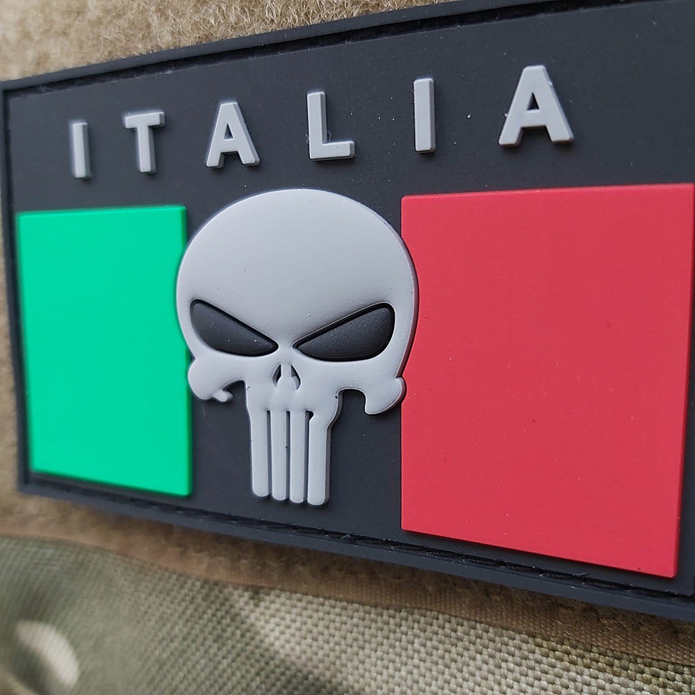 Italy Flag with Skull- bassa visibilita' nera - PVC patch - immagine 2