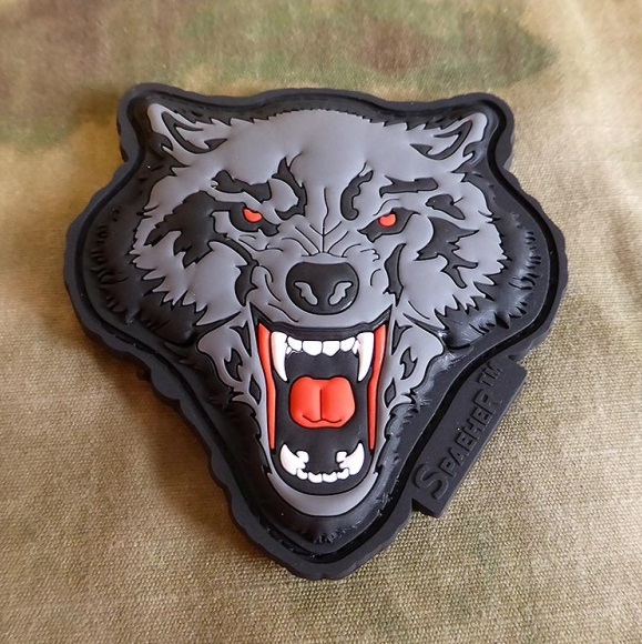 JTG WOLF HEAD RED/BLACK PVC patch