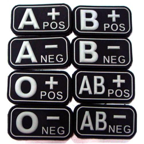 Blood Type PVC patch nero 5x2,5 cm