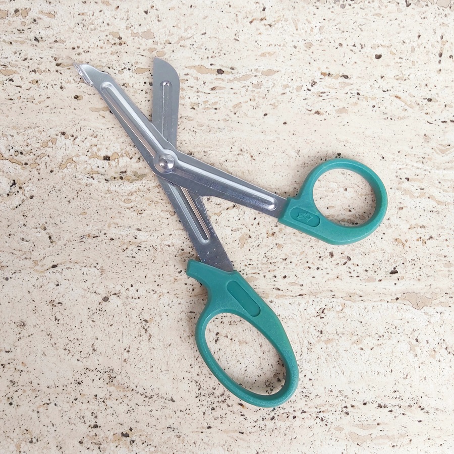 SMALL EMT MEDIC SCISSOR  -16 cm lunghezza totale - forbici mediche impugnatura verde