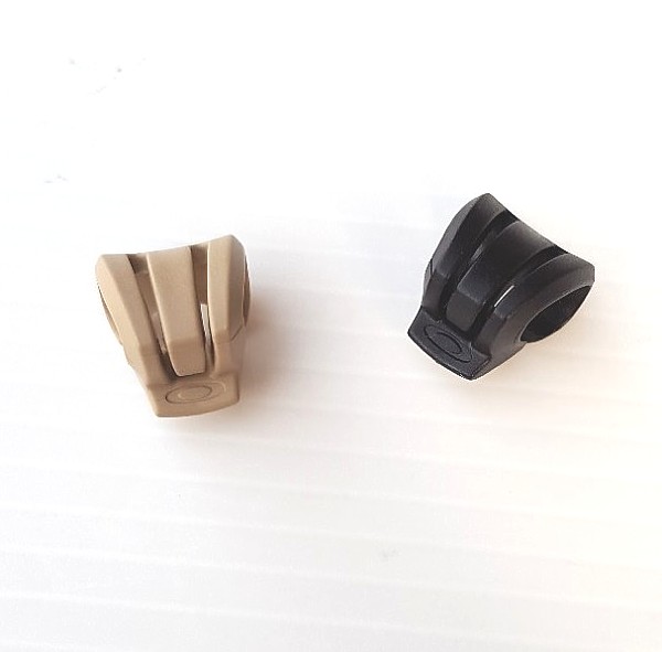 Oakley Center Pin-Lock per M-Frame 2.0 e 3.0- ricambio nero - immagine 4