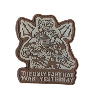 MSM "The Only Easy Day Was Yesterday" PVC Patch - coyote - con velcrosul retro