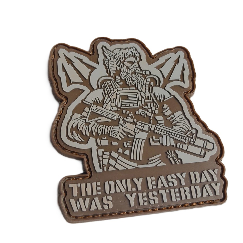 MSM "The Only Easy Day Was Yesterday" PVC Patch - coyote - con velcrosul retro - Image 2