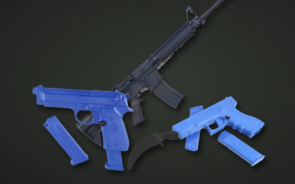 Simulacri da addestramento: blue gun GHOST Beretta 92 e Glock 17, fucile M4 training e karambit K25 da allenamento