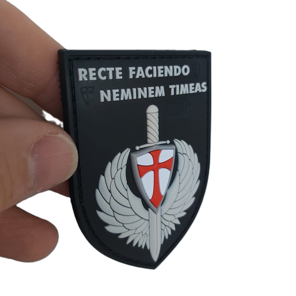 JTG RECTE FACIENDO Patch – Fullcolor · JTG 3D Rubber Patch · Velcro · 75×54,5 mm - immagine 3